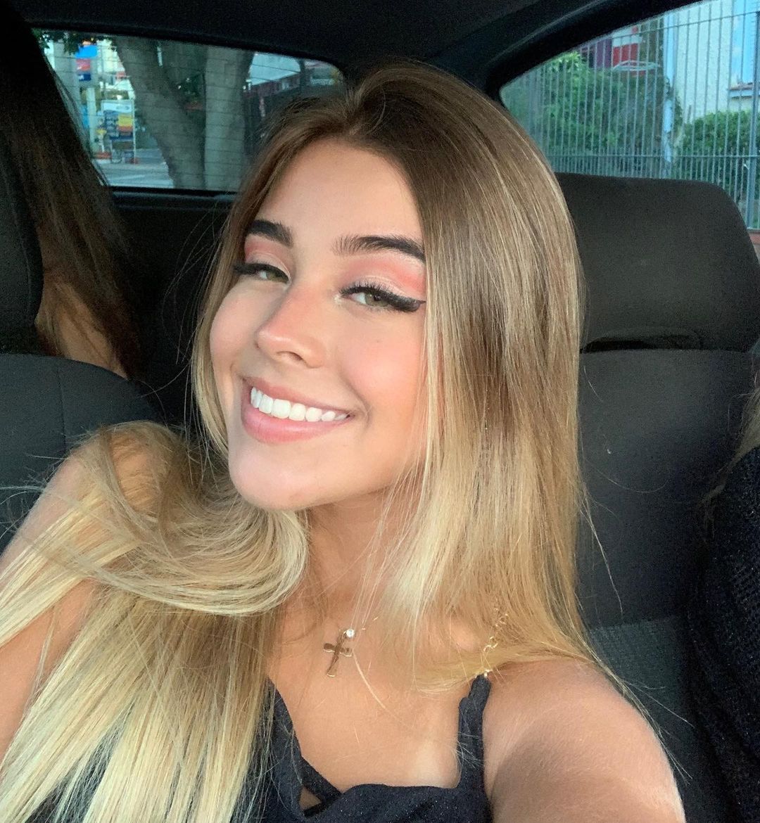 Lindsy A